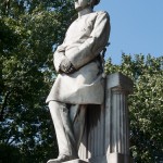 Moltke-Denkmal am Großen Stern im Großen Tiergarten in Berlin von Joseph Uphues von 1904, Gesamtansicht der Standfigur