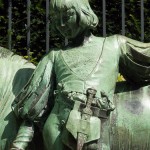 Denkmal "Pony und Knabe" von Erdmann Encke aus dem Jahr 1896 im Großen Tiergarten in Berlin-Tiergarten, Detailansicht