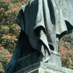 Roon-Denkmal am Großen Stern im Großen Tiergarten in Berlin von Harro Magnussen, Detailansicht der Standfigur