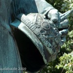 Roon-Denkmal am Großen Stern im Großen Tiergarten in Berlin von Harro Magnussen, Detailansicht der Standfigur