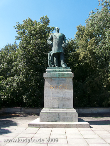 Roon-Denkmal am Großen Stern im Großen Tiergarten in Berlin von Harro Magnussen, Gesamtansicht