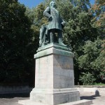 Roon-Denkmal am Großen Stern im Großen Tiergarten in Berlin von Harro Magnussen, Gesamtansicht