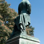 Roon-Denkmal am Großen Stern im Großen Tiergarten in Berlin von Harro Magnussen, Gesamtansicht der Standfigur