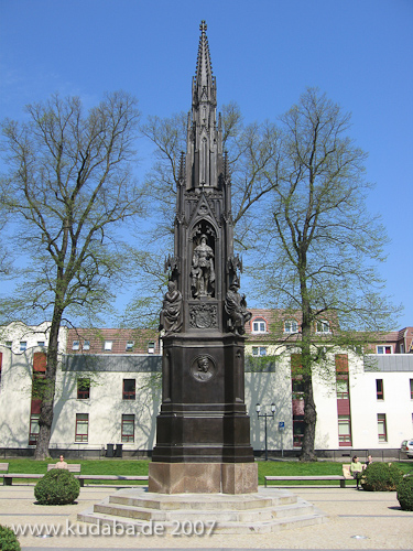 Rubenow-Denkmal in Greifswald von Friedrich August Stüler von 1856, Gesamtansicht