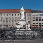 Schiller-Denkmal auf dem Gendarmenmarkt von Reinhold Begas, Gesamtansicht