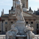 Schiller-Denkmal auf dem Gendarmenmarkt von Reinhold Begas, Gesamtansicht