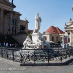 Schiller-Denkmal auf dem Gendarmenmarkt von Reinhold Begas, Gesamtansicht