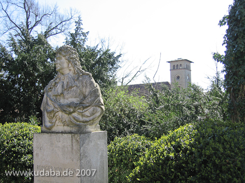 Denkmal Rüdiger von Ilgen in Berlin-Neukölln von Rudolf Siemering, Fernansicht