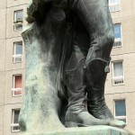 Zieten-Denkmal in der Mohrenstraße in Berlin-Mitte, Detailansicht der Standfigur