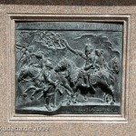 Zieten-Denkmal in der Mohrenstraße in Berlin-Mitte, Detailansicht des Sockels
