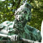 Denkmal "Altgermanische Wisentjagd" im Großen Tiergarten von Fritz Schaper, Detailansicht der Skulptur, Jäger