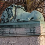 Grabmal von Gerhard Johann David von Scharnhorst auf dem Invalidenfriedhof in Berlin-Mitte, Detailansicht der Löwenskulptur