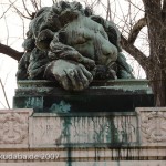 Grabmal von Gerhard Johann David von Scharnhorst auf dem Invalidenfriedhof in Berlin-Mitte, Detailansicht der Löwenskulptur