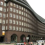 Chilehaus in Hamburg von Fritz Höger aus den Jahren 1922 - 1924 im Stil des Expressionismus, Ansicht der Außenfassade