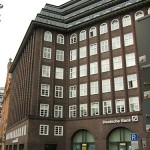 Chilehaus in Hamburg von Fritz Höger aus den Jahren 1922 - 1924 im Stil des Expressionismus, Ansicht der Außenfassade