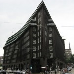 Chilehaus in Hamburg von Fritz Höger aus den Jahren 1922 - 1924 im Stil des Expressionismus, Gesamtansicht