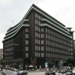 Chilehaus in Hamburg von Fritz Höger aus den Jahren 1922 - 1924 im Stil des Expressionismus, Gesamtansicht