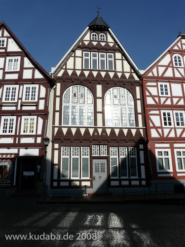 Haus Marktplatz 14 in Fritzlar, Gesamtansicht der Fassade