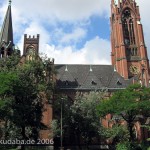 Apostel-Paulus-Kirche in Berlin-Schöneberg von Franz Heinrich Schwechten im historistischen, neogotischen Stil in den Jahren 1892 - 1894 errichtet.