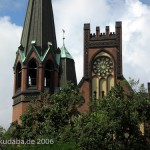 Apostel-Paulus-Kirche in Berlin-Schöneberg von Franz Heinrich Schwechten im historistischen, neogotischen Stil in den Jahren 1892 - 1894 errichtet.