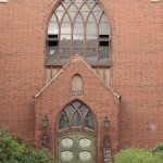 Katholische Kirche St. Antonius in Berlin-Treptow von Wilhelm Fahlbusch im neogotischen Stil erbaut, Seitenansicht