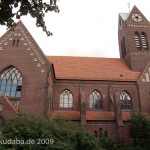 Katholische Kirche St. Antonius in Berlin-Treptow von Wilhelm Fahlbusch im neogotischen Stil erbaut, Seitenansicht