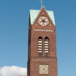 Katholische Kirche St. Antonius in Berlin-Treptow von Wilhelm Fahlbusch im neogotischen Stil erbaut, Ansicht des Kirchturms