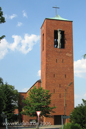 Katholische Kirche St. Bernhard in Berlin-Dahlem von Wilhelm Fahlbusch von 1932 - 1934, Gesamtansicht