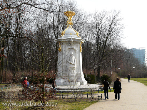 Musiker-Denkmal im Großen Tiergarten in Berlin-Tiergarten von Rudolf Siemering aus dem Jahr 1904, Gesamtansicht