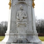 Musiker-Denkmal im Großen Tiergarten in Berlin-Tiergarten von Rudolf Siemering aus dem Jahr 1904, Detailansicht Haydn