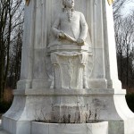 Musiker-Denkmal im Großen Tiergarten in Berlin-Tiergarten von Rudolf Siemering aus dem Jahr 1904, Detailansicht Mozart