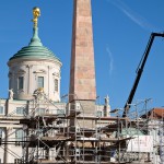 Sanierungsarbeiten am Obelisken auf dem Alten Markt im Jahr 2014