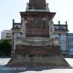 Obelisk auf dem Alten Markt von Georg Wenzeslaus von Knobelsdorff, Detailansicht der Nordseite