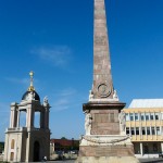 Obelisk auf dem Alten Markt von Georg Wenzeslaus von Knobelsdorff, Südseite