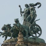 Pantherquadriga auf der Semper-Oper in Dresden von Johannes Schilling aus den Jahre 1871 - 1877