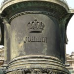 Reiterdenkmal König Johann von Sachsen in Dresden, Detailansicht des Sockels