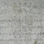 Reiterdenkmal Wilhelm I. in Lübeck von Louis Tuaillon, Ansicht des Sockels