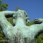 Frauenakt "Der Morgen" aus Bronze von Georg Kolbe aus dem Jahr 1925 in den Ceciliengärten, Detailansicht