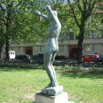 Frauenakt "Der Morgen" aus Bronze von Georg Kolbe aus dem Jahr 1925 in den Ceciliengärten, Gesamtansicht