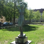 Frauenakt "Der Morgen" aus Bronze von Georg Kolbe aus dem Jahr 1925 in den Ceciliengärten, Gesamtansicht