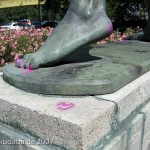 Speerwerfer, Bronzeskulptur von Karl Möbius aus dem Jahr 1921 an der Bundesallee im Volkspark Wilmersdorf in Berlin-Wilmersdorf