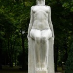 Statue der Persephone auf dem Parkfriedhof Neukölln von Carl Max Kruse, Detailansicht