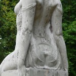 Statue der Persephone auf dem Parkfriedhof Neukölln von Carl Max Kruse, Detailansicht