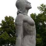 Statue der Persephone auf dem Parkfriedhof Neukölln von Carl Max Kruse, Detailansicht