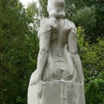 Statue der Persephone auf dem Parkfriedhof Neukölln von Carl Max Kruse, Detailansicht