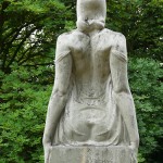 Statue der Persephone auf dem Parkfriedhof Neukölln von Carl Max Kruse, Detailansicht