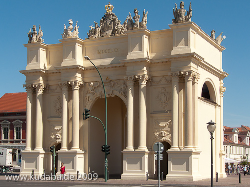 "Kleines Brandenburger Tor" in Potsdam, Gesamtansicht