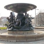 Brunnen "Stilles Wasser" in Dresden von Robert Diez, Gesamtansicht