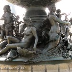 Brunnen "Stilles Wasser" in Dresden von Robert Diez, Detailansicht eines weiblichen Aktes