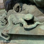 Brunnen "Stürmische Wogen" in Dresden von Robert Diez von 1894, Detailansicht eines Octopus